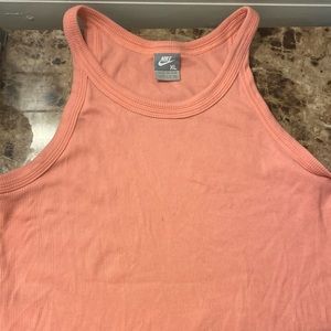 CUTE peach Nike tank top!